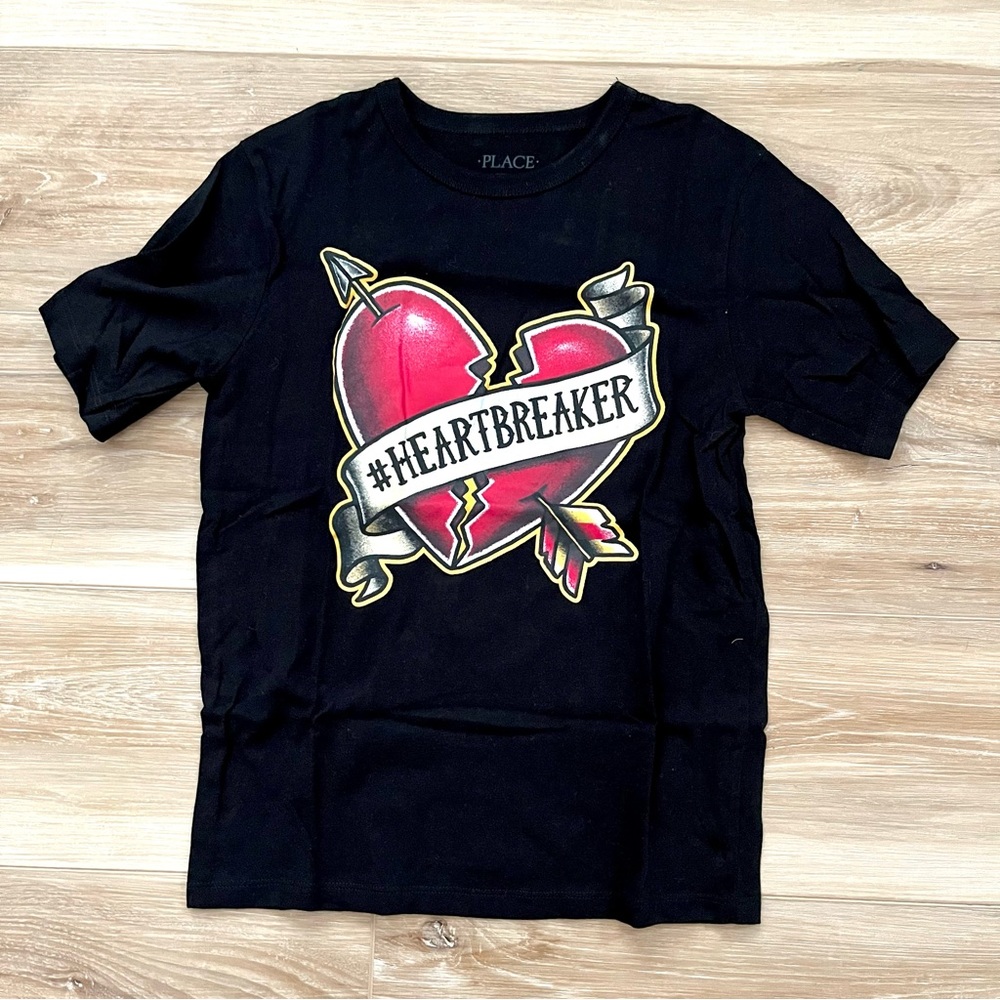 Children’s Place Valentine’s Day black ‘Heartbreaker’ 💔 tee